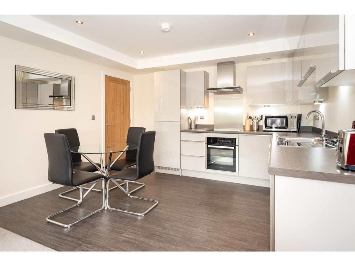 Stylish Flat Near The City Centre - Pass The Keys Apartamento York Exterior foto